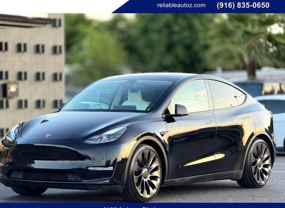 TESLA MODEL Y 2021 5YJYGDEFXMF157805 image